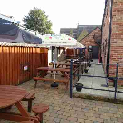 Oddfellows Hotel Bar & Restaurant Hotel Exterior