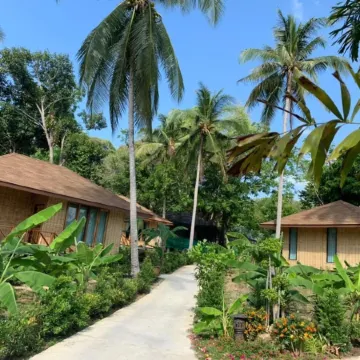 Thiwson Beach Resort