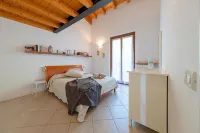 Le Olive 8-4 Apartment by Wonderful Italy