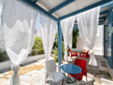 フィボス アパートメンツ パロス島のホテル