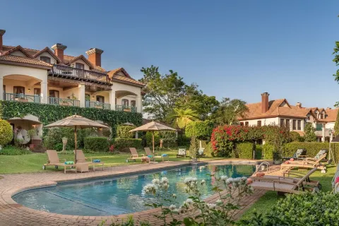 Oliver's Restaurant & Lodge