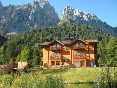 Hotel Chalet Giasenei Hotel in zona Lago della Stua in Val Canzoi