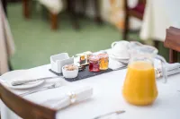 Oldfields House - breakfast