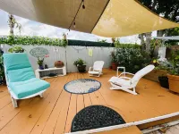 The Sun Gardens Villa Hotels in Golden Glades