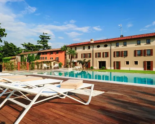 Belvivere Suites Hotels in Sona