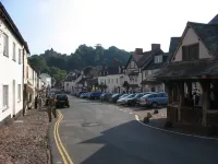 House in Historic Village - Sleeps 6 - parking