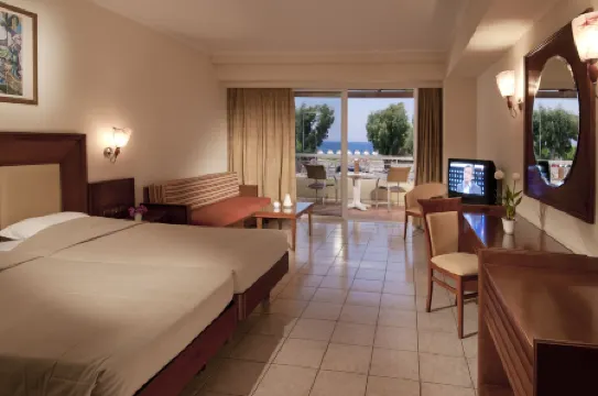 Kipriotis Maris Suites
