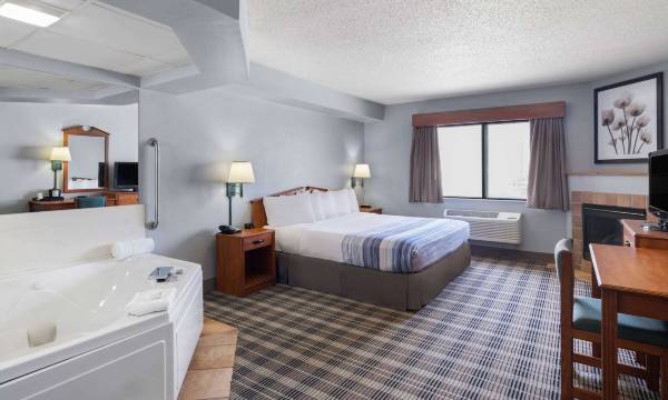 AmericInn by Wyndham Stuart