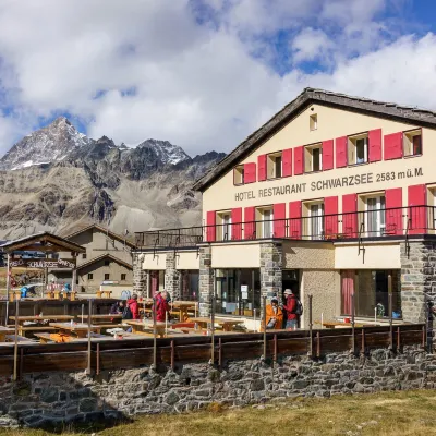 Hotel Schwarzsee Hotels near Hornli