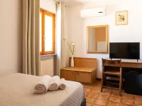 Hotel l'Aragosta Hotels in La Caletta