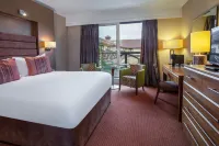Hampshire Court Hotel & Spa Hôtels à : Old Basing and Lychpit