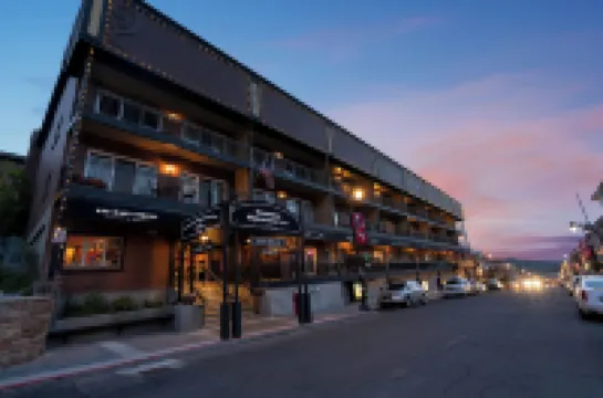 Treasure Mountain Inn