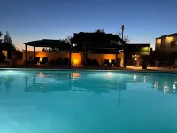 Gateway Hotel, Trademark Collection by Wyndham - Pools