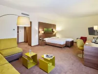 اوستريا تريند هوتل دوبيو Hotels near 11.سِمرنج