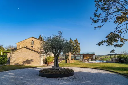 Terra di Gradara Отели в г. Монтегридольфо