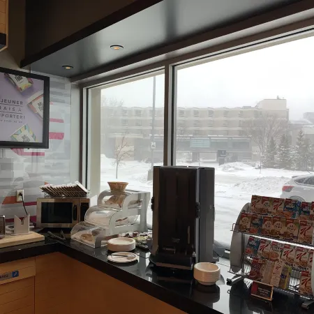 Aloft Montreal Airport