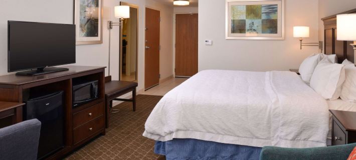 Hampton Inn & Suites Pueblo-Southgate Hotels in Pueblo