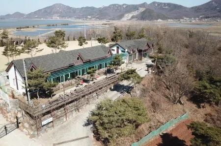 Ganghwa Nolumog Byeoljang Отели рядом с достопримечательностью «Bomunsa Temple»