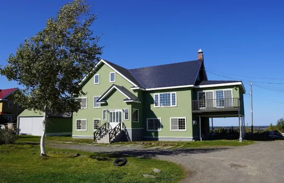 清裏伊哈託青年旅館