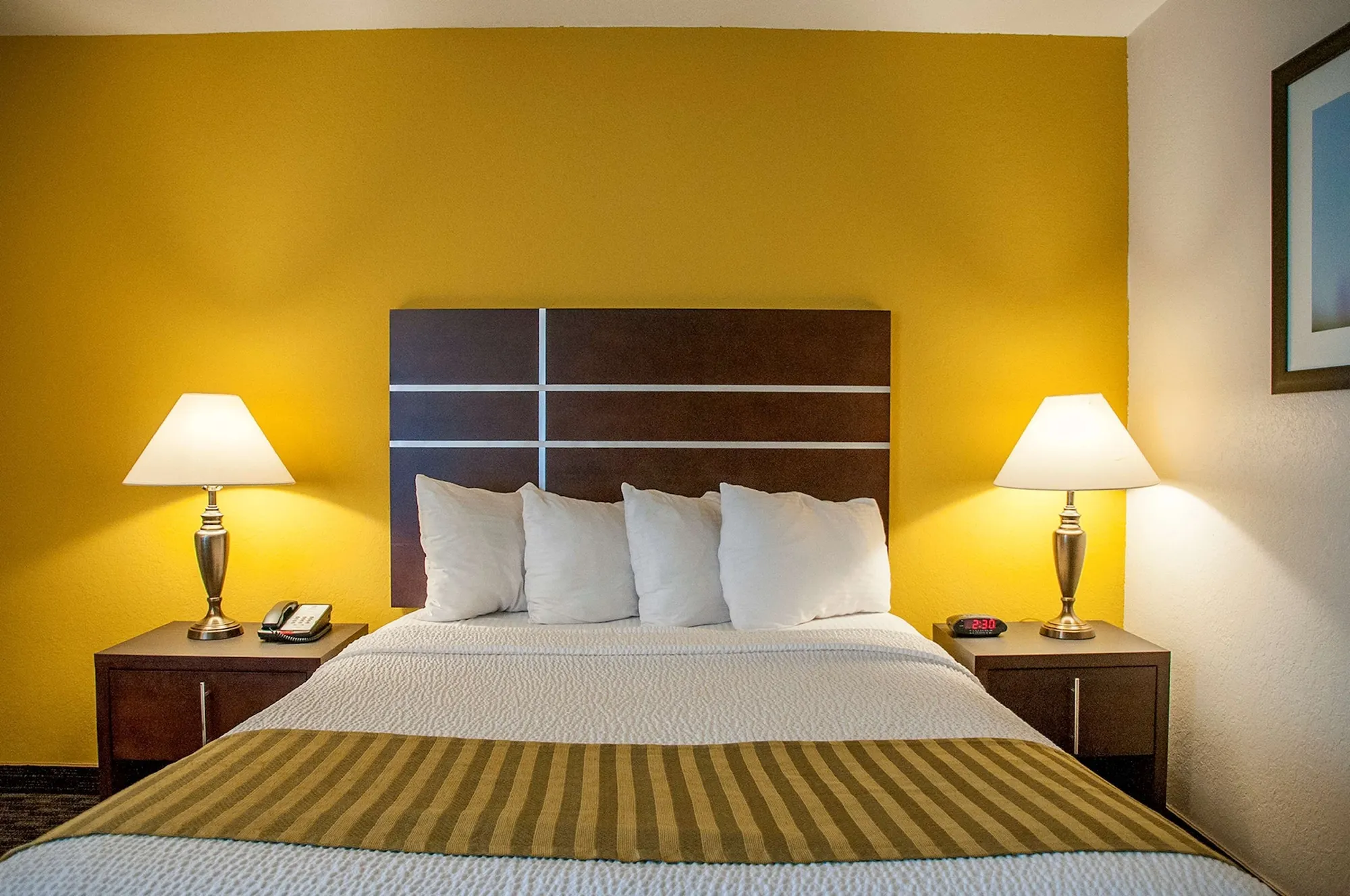 Best Western Village Inn Rooms Photos