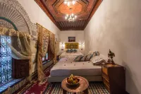 Riad El Bacha - Pensions