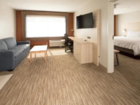 Holiday Inn Express & Suites PORTAGE by IHG Hotels in Portage