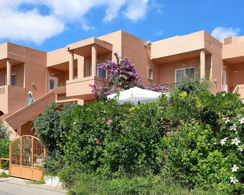 Solon Apartments Hotels in Maleme