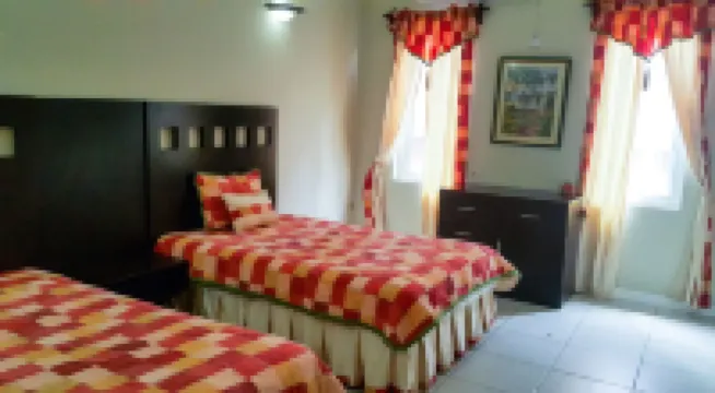 2 Bed Apt with Balcony at Runaway Bay