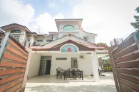 DesaTebrau NewStar Homestay - Wedding Bridal House