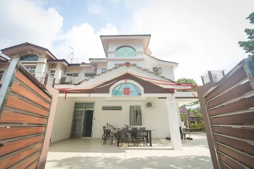 DesaTebrau NewStar Homestay - Wedding Bridal House - Bintang 2