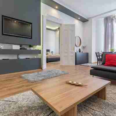 Real Apartments Zichy Rooms