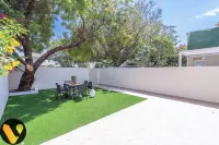 Vogue | Springs Villa Emirates Hills Close to Mall of the Emirates | Ski Dubai