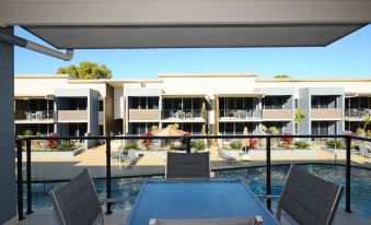 Ramada by Wyndham Hervey Bay - Housity