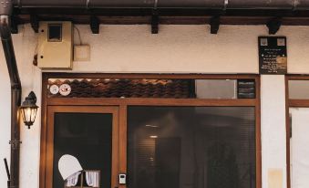 Plis Room - Old Bazaar