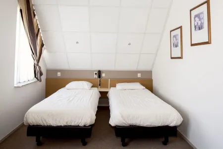 Hotel Ekamper Отели в г. Делфзейл