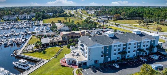 Holiday Inn Express & Suites N. MYRTLE BEACH-LITTLE RIVER by IHG Отели в г. Хорри Каунти