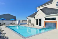 Microtel Inn & Suites by Wyndham Klamath Falls - Pools