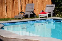 Petal's Place - Pools