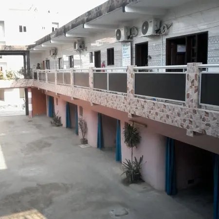 Akwaba Hotel