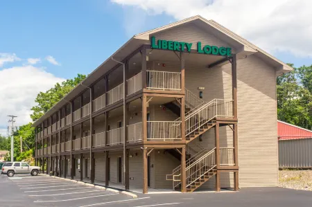 The Liberty Lodge Williamsport Отели в г. Хьюсвилл