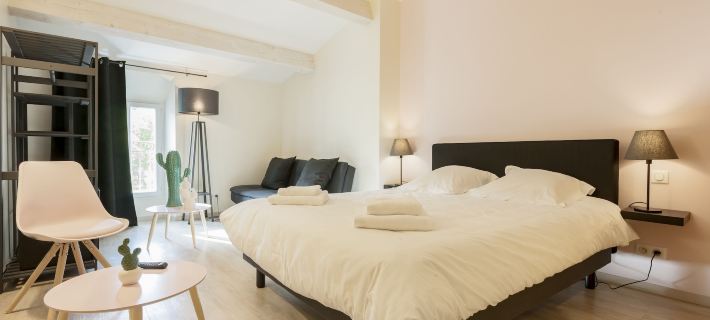 Hotel Restaurant des Maures Hotele w: Var