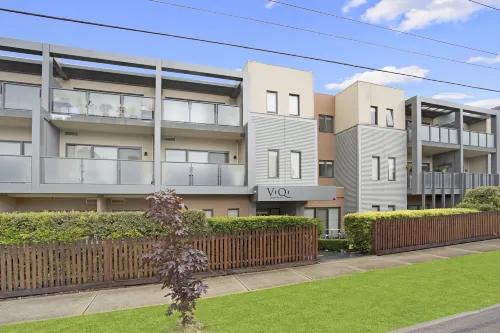 Astra Apartments Glen Waverley @ViQi - Homestays