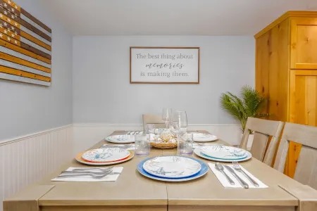 Luxe 3Br Retreat • Pool & Spa, SoCal Haven