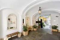 부티크 호텔 돔 - 룸 & 스위트