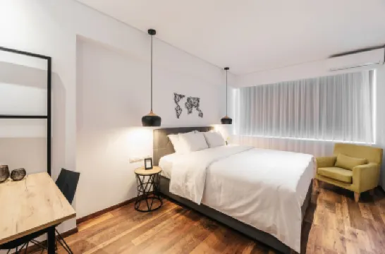 에바폴로 화이트 타워 주변 호텔