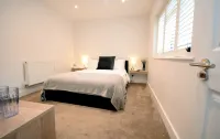 Apple Tree Place B&B Hotels near Douai Abbey