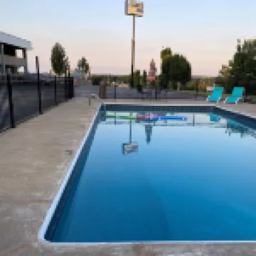Lakes Inn