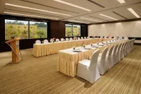 Hilton Bangalore Embassy GolfLinks Hotels in Bengaluru