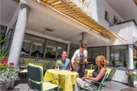Hotel Elisabeth Các khách sạn ở Mantana