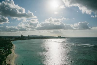 ホテル周辺 グアム リーフ ホテルの写真